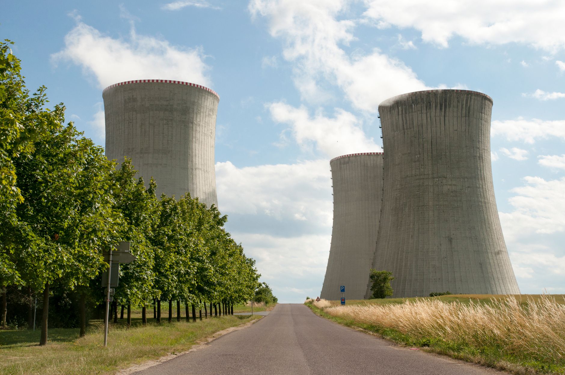 Alojamiento a largo plazo para ingenieros de desmantelamiento nuclear en Europa: guía para empresas y propietarios