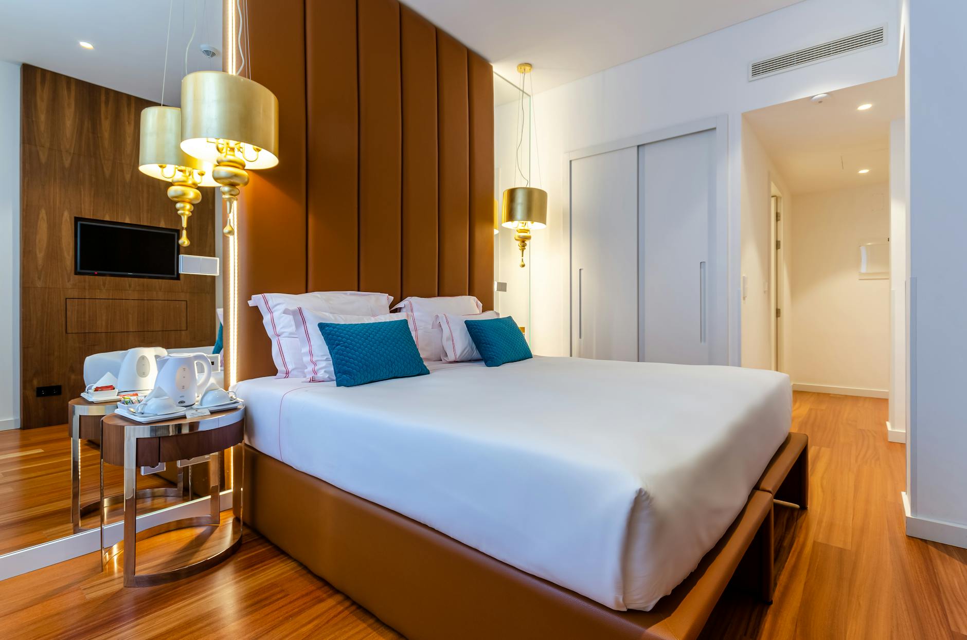Firmenunterkunft vs Hotel: Der komplette Kostenvergleich 2024