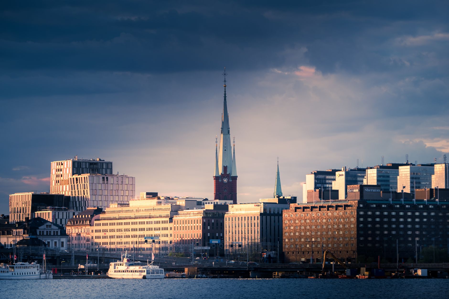 Hyra ut villa till företag i Stockholm – så fungerar det och vad du kan tjäna