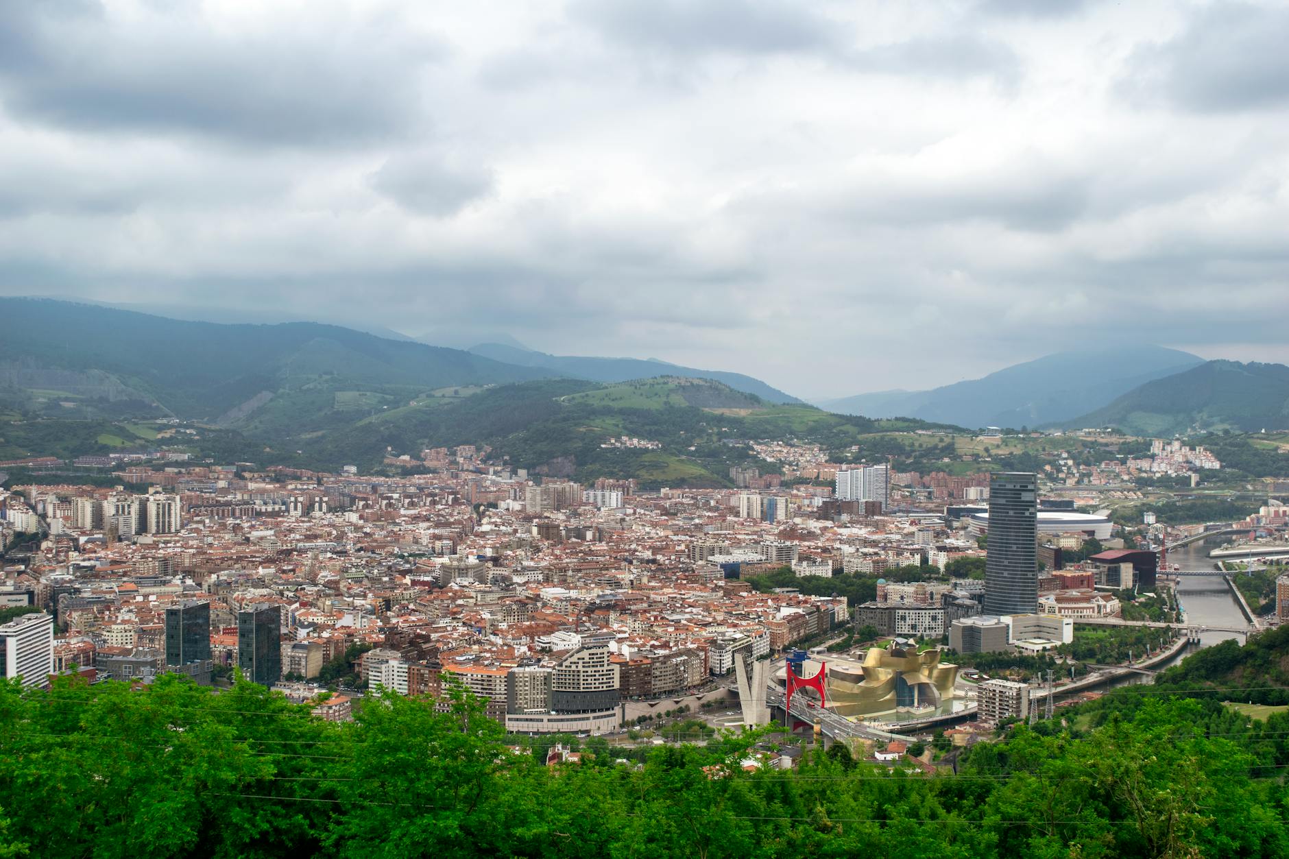 Piso empresa Bilbao: alquiler corporativo y vivienda temporal